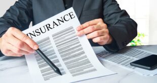 The difference between term life and whole life insurance policies